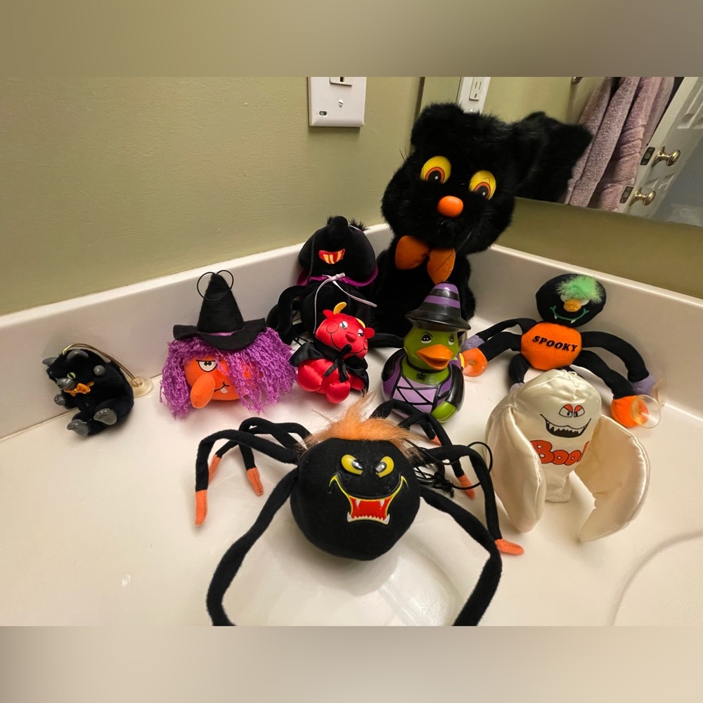 Vintage Assortment of Stuffed Halloween Critters All of them for One Price